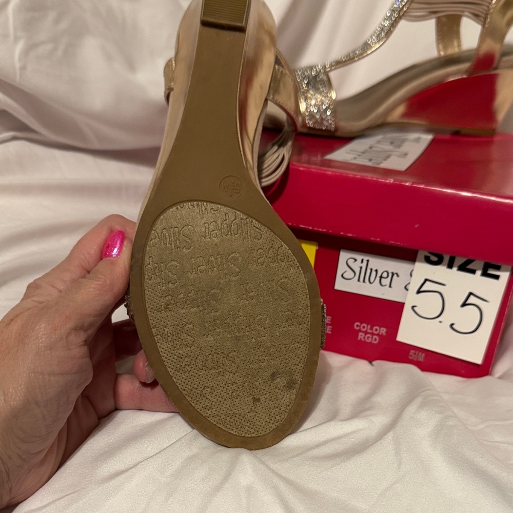 Silver‎ Slippers Gold Sandals Sz 5.5 - Picture 3 of 5